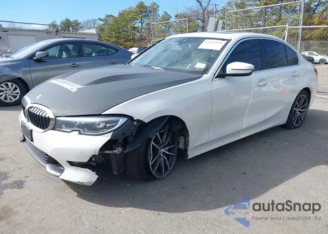 2021 BMW 330I xDrive z USA, uszkodzony, nr VIN 3MW5R7J06M8B49654